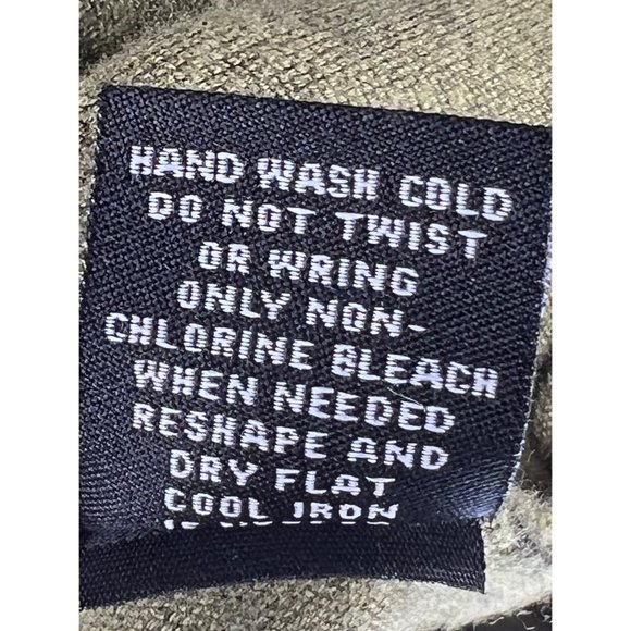 Premise knit sweater size Medium pull over green black animalprint stretch V-nec - Picture 12 of 13